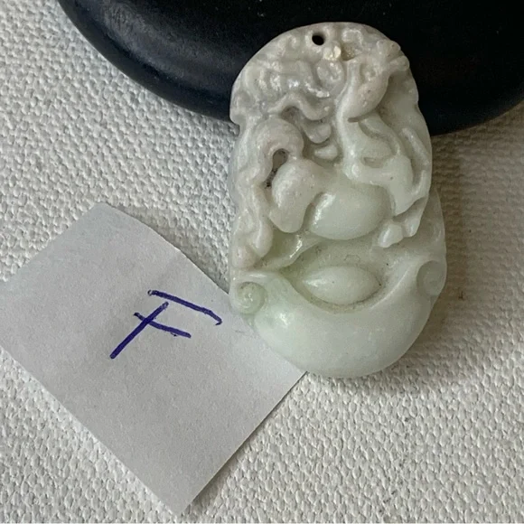 Chinese Zodiac Jade Horse Pendant Carved Stone Animal Amulet Lucky Talisman 1.4" - Picture 12 of 13